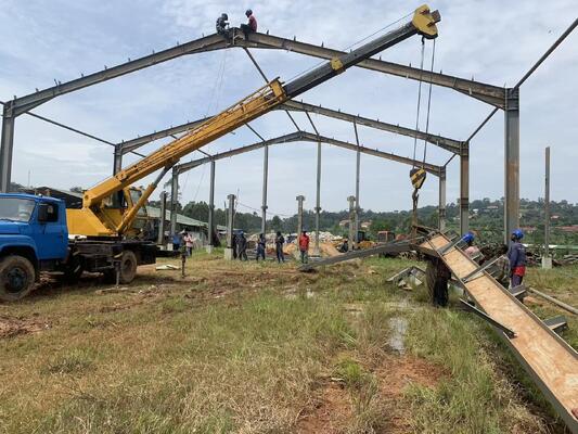 Steel Structure E-Commerce Warehouse Prefab with Modern Design 121+mph Wind Resistance for Logistics Sorting