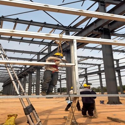 Prefabricated Steel Structure Warehouse Building Industrial Design With Long-Lasting Durability